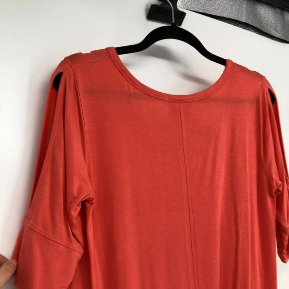 DKNY coral 1/3 short slit sleeves scoop neck t-shirt small - Picture 2 of 14
